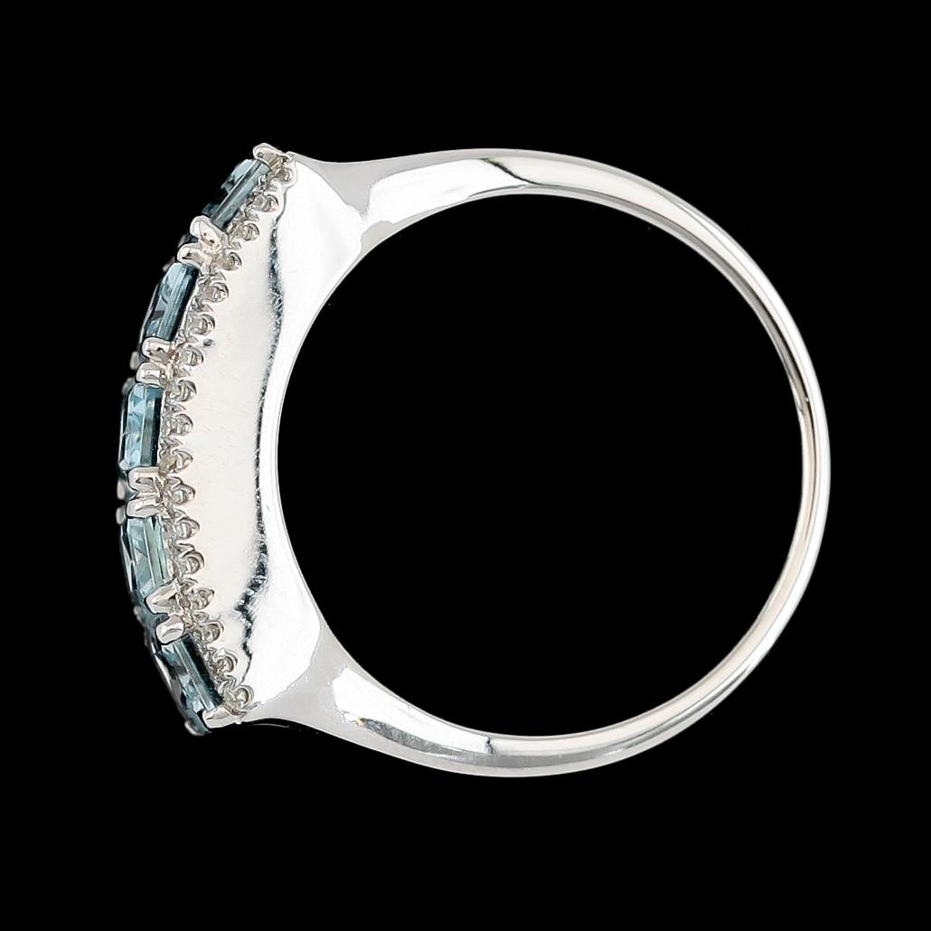RING, 18K vitguld, akvamariner tot ca 2.17 ct, diamanter tot ca 0.20 ct.