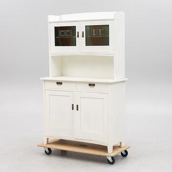 A Jugend cabinet, beginning of the 20th century.
