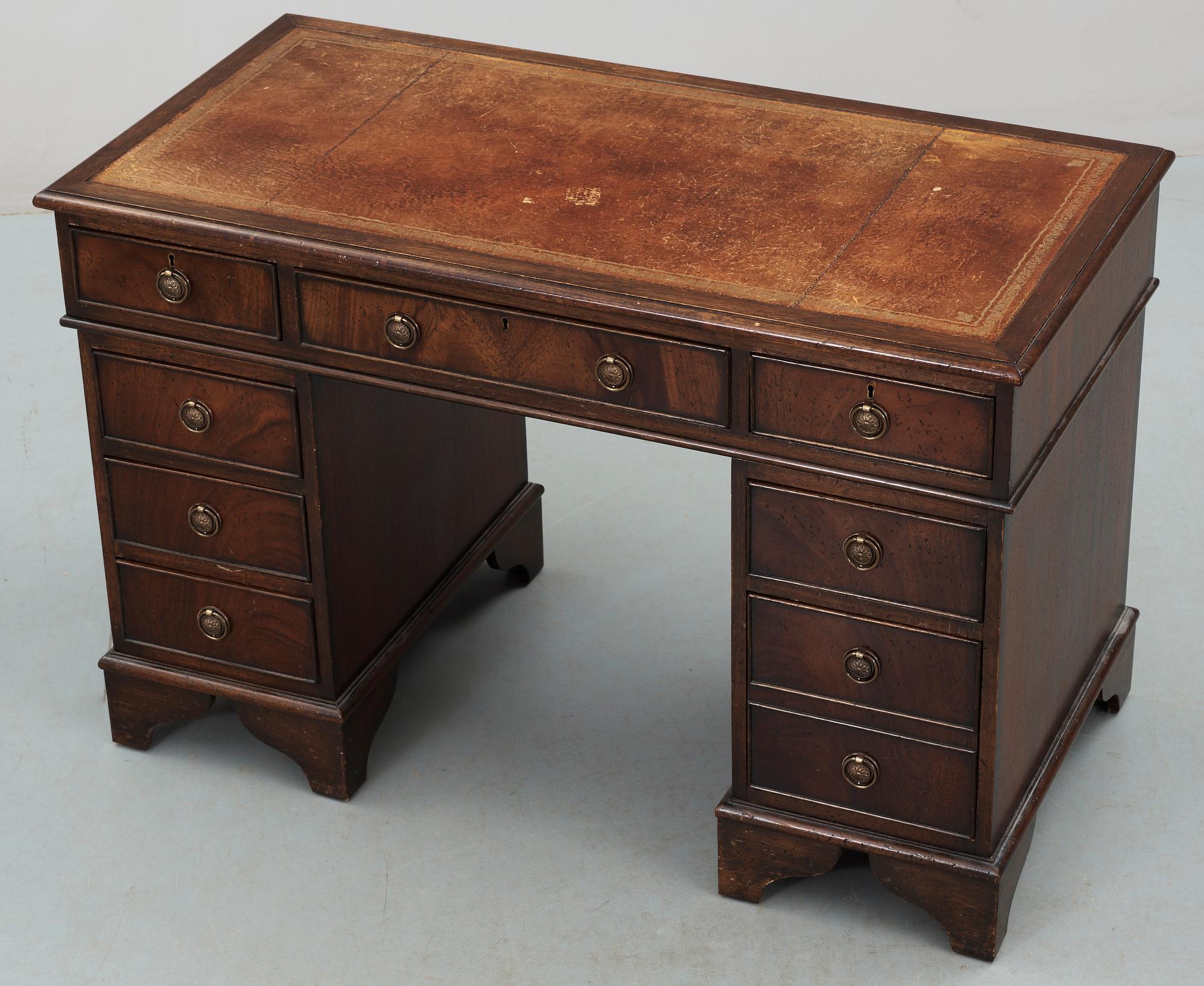 SKRIVBORD, engelsk stil, sekelskiftet 1900.