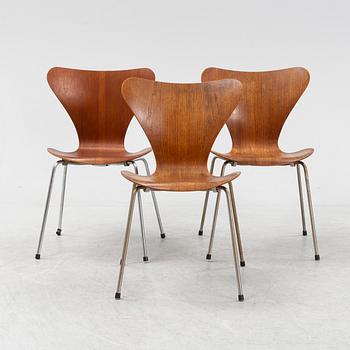 A set of three teak 'Series 7' chairs by Arne Jacobsen for Fritz Hansen, 1960s.