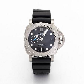 Panerai, Luminor Submersible, wristwatch, 42 mm.