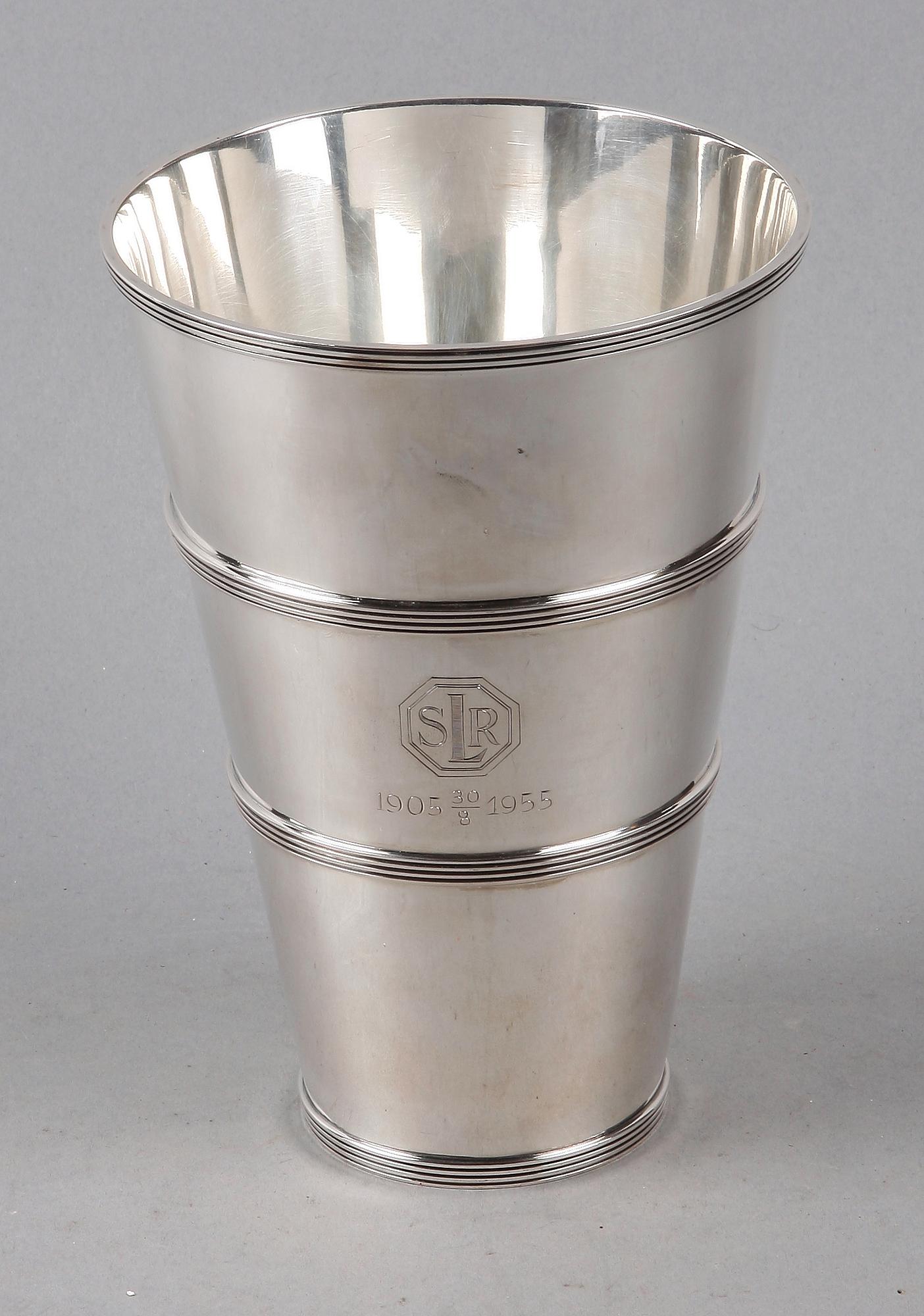 BÄGARE, silver, K Andersson Stockholm 1943. Vikt ca 650 gram.