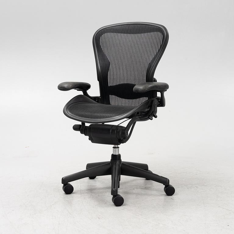 Don Chadwick och Bill Stumpf, skrivbordsstol, "Aeron", Herman Miller.