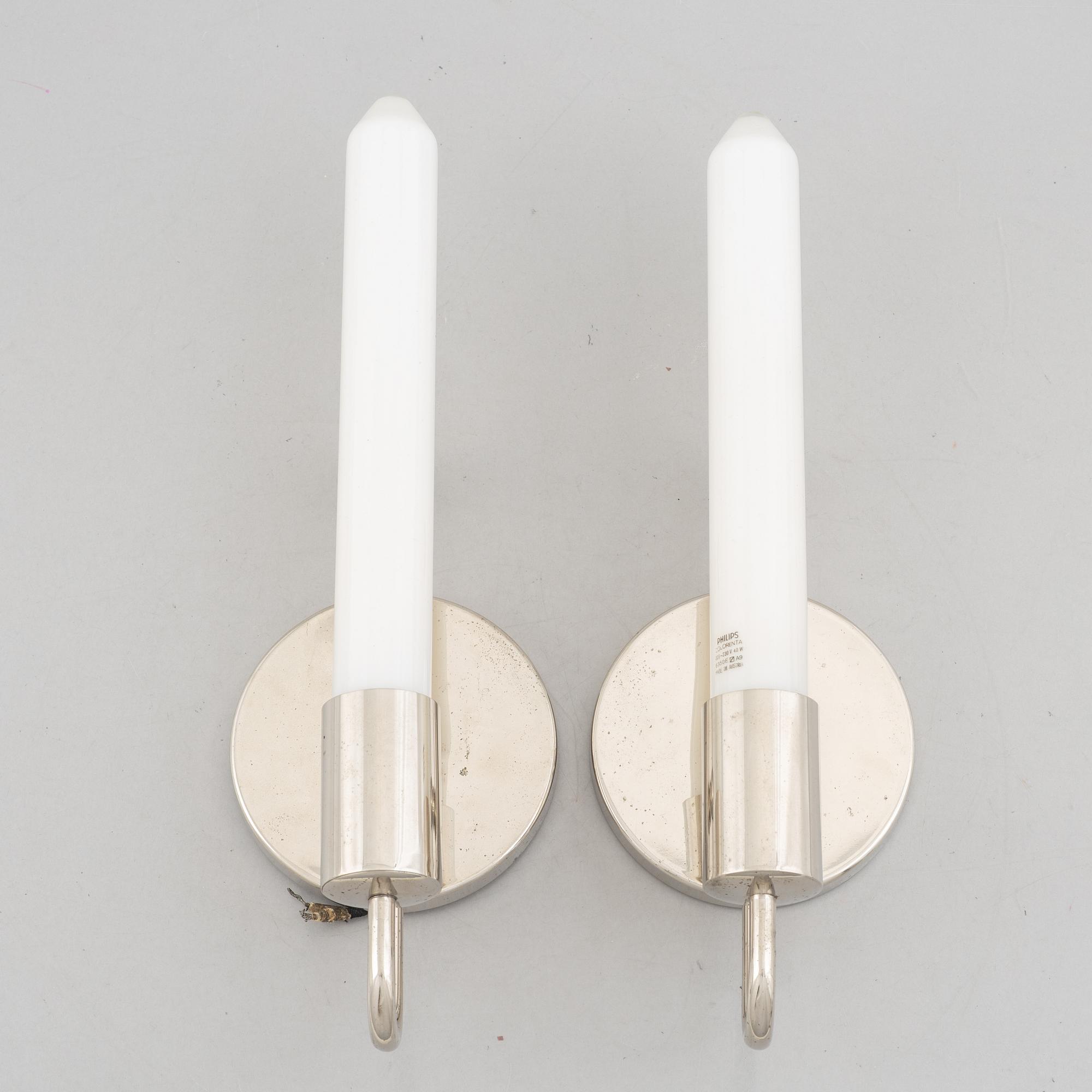 Paavo Tynell, a pair of 1930s '7209' wall lights for Taito.
