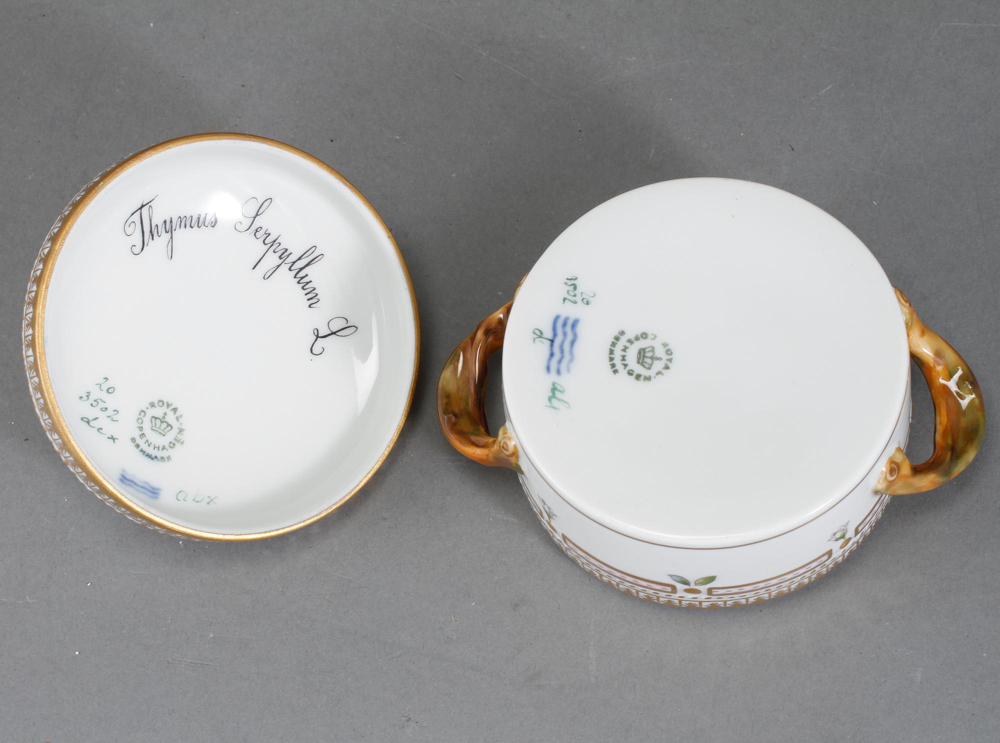 LOCKASK, porslin, "Flora Danica", Royal Copenhagen, omkring 1900-talets mitt.