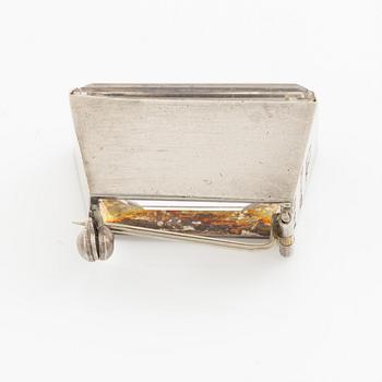 Wiwen Nilsson, brosch, sterlingsilver med fasettslipad bergkristall, Lund 1944.
