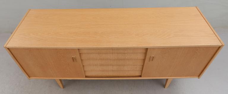 SIDEBOARD, 1900-talets andra hälft.