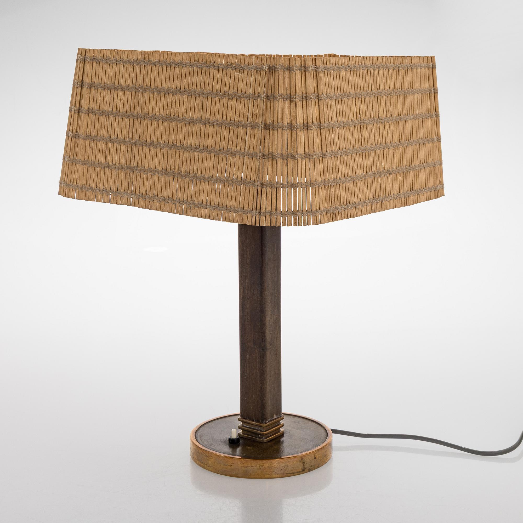 Paavo Tynell, bordslampa, modell 5066 för Taito 1940-tal.