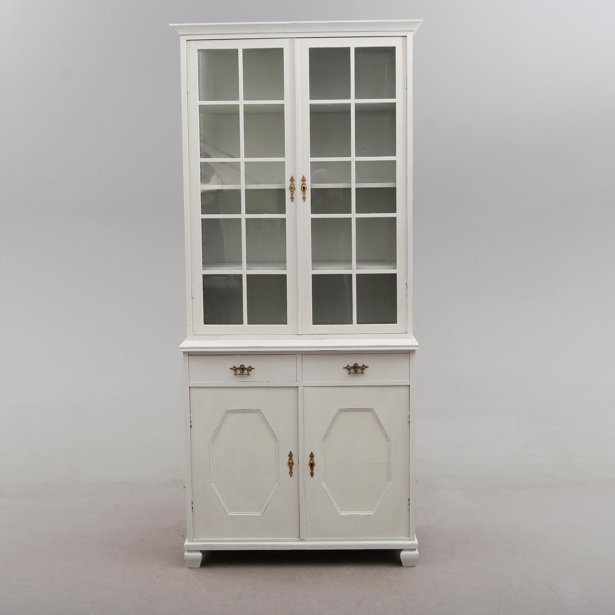 BOKSKÅP, omkring år 1900.