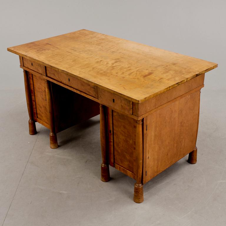 SKRIVBORD, Karl-Johanstil, 1900-talets början.