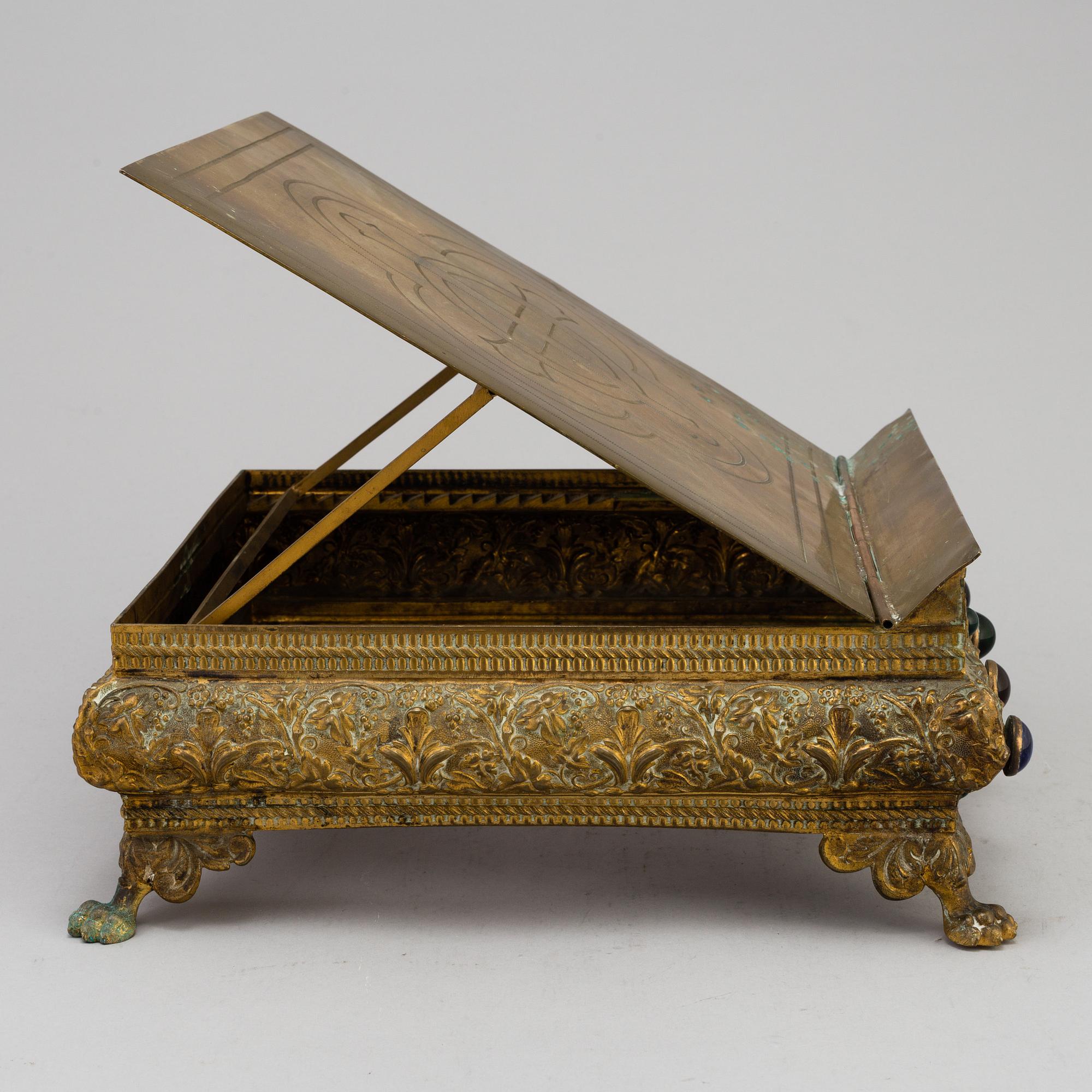 BOKSTÄLL, mässing, 1800-talets andra hälft.