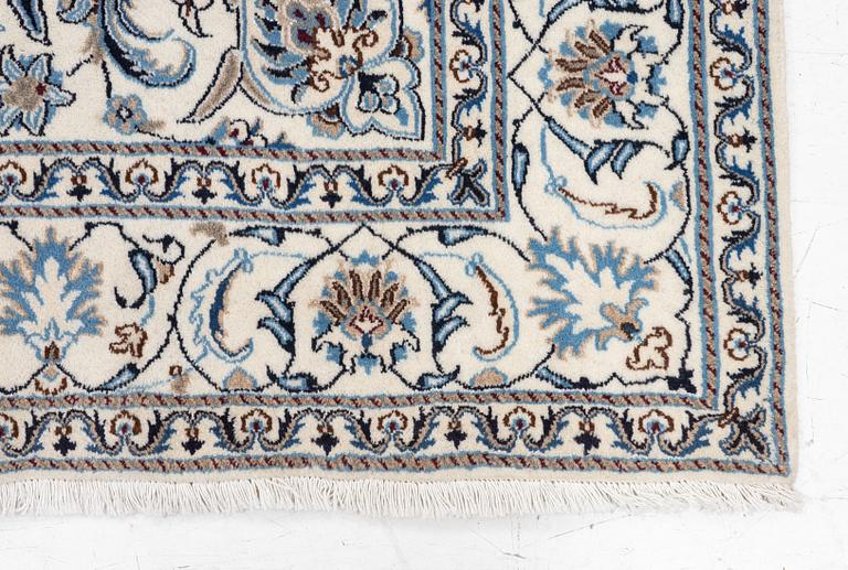 Rug, Nain, approx. 240 x 200 cm.