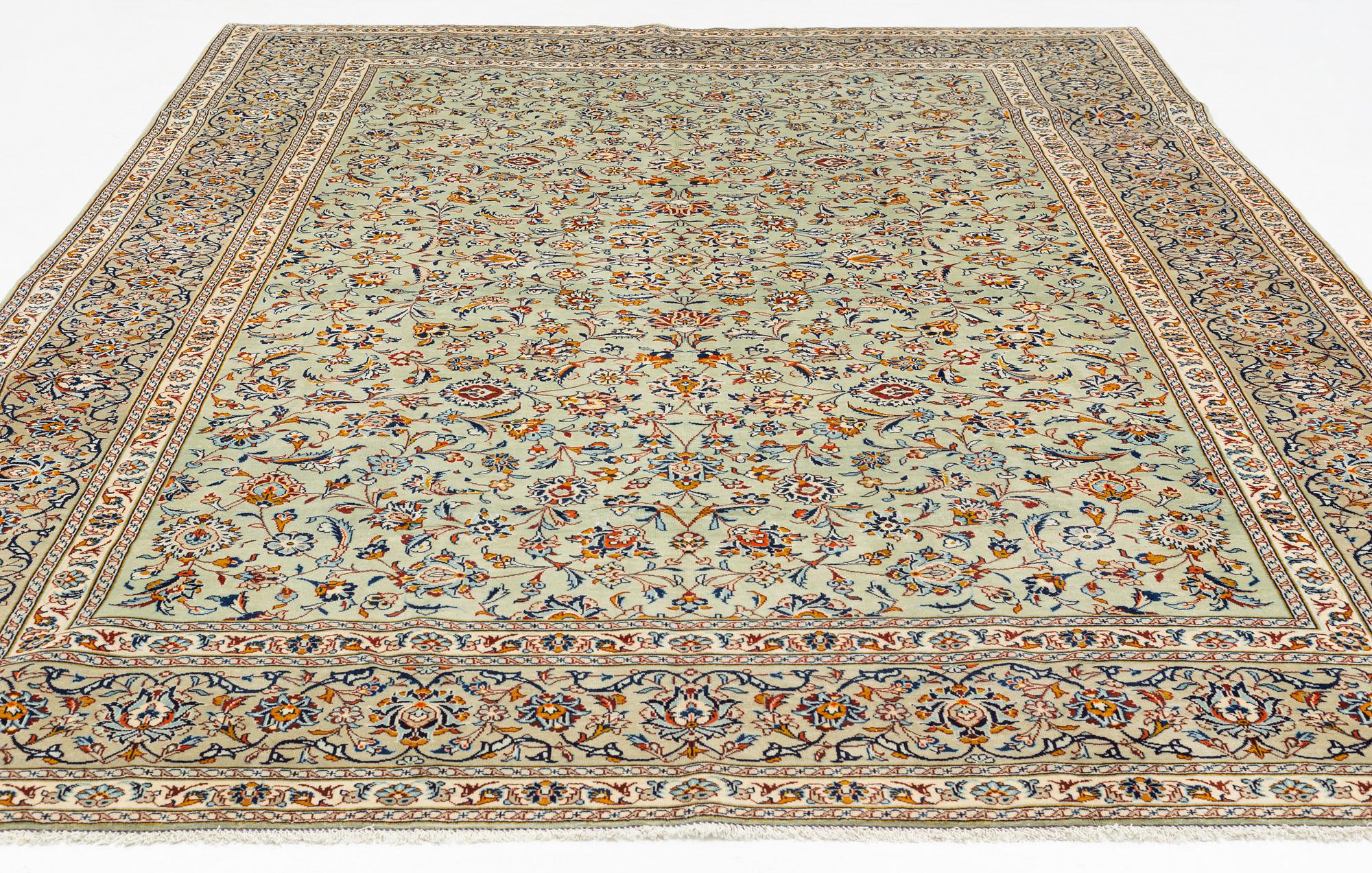 Carpet, Keshan, semi antique, 417 x 282 cm.