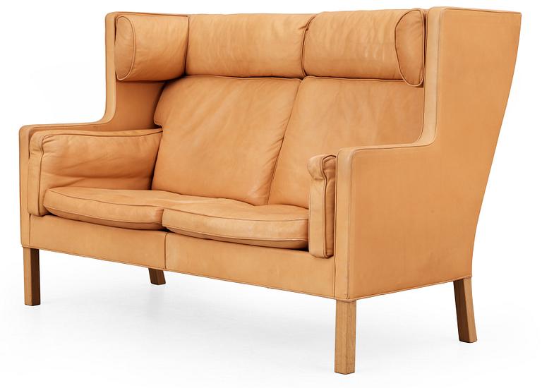 A Børge Mogensen 'Coupé / 2192' beige leather sofa, Fredericia, Denmark.