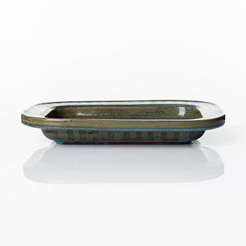 Wilhelm Kåge, a 'Farsta' stoneware dish, Gustavsberg studio, Sweden 1960.