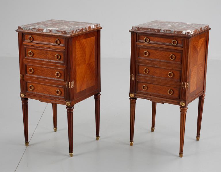 POTTSKÅP, ett par, gustaviansk stil. 1800-tal.