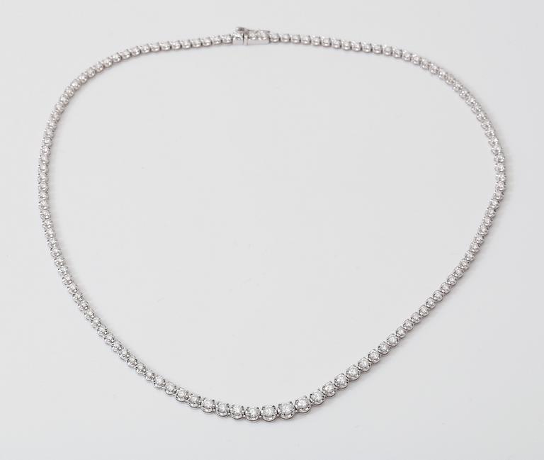 COLLIER, briljantslipade diamanter totalt ca 5,00 ct.