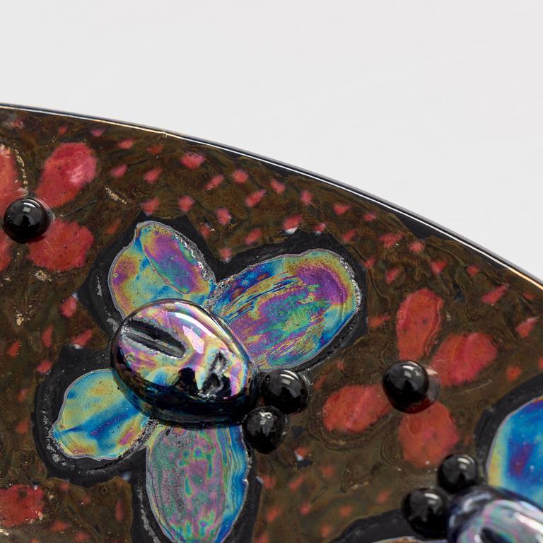 Birger Kaipiainen, a decorative ceramic plate, signed Kaipiainen Arabia.