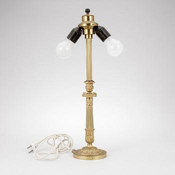 BORDSLAMPA, empirestil, 1900-talets andra kvartal.