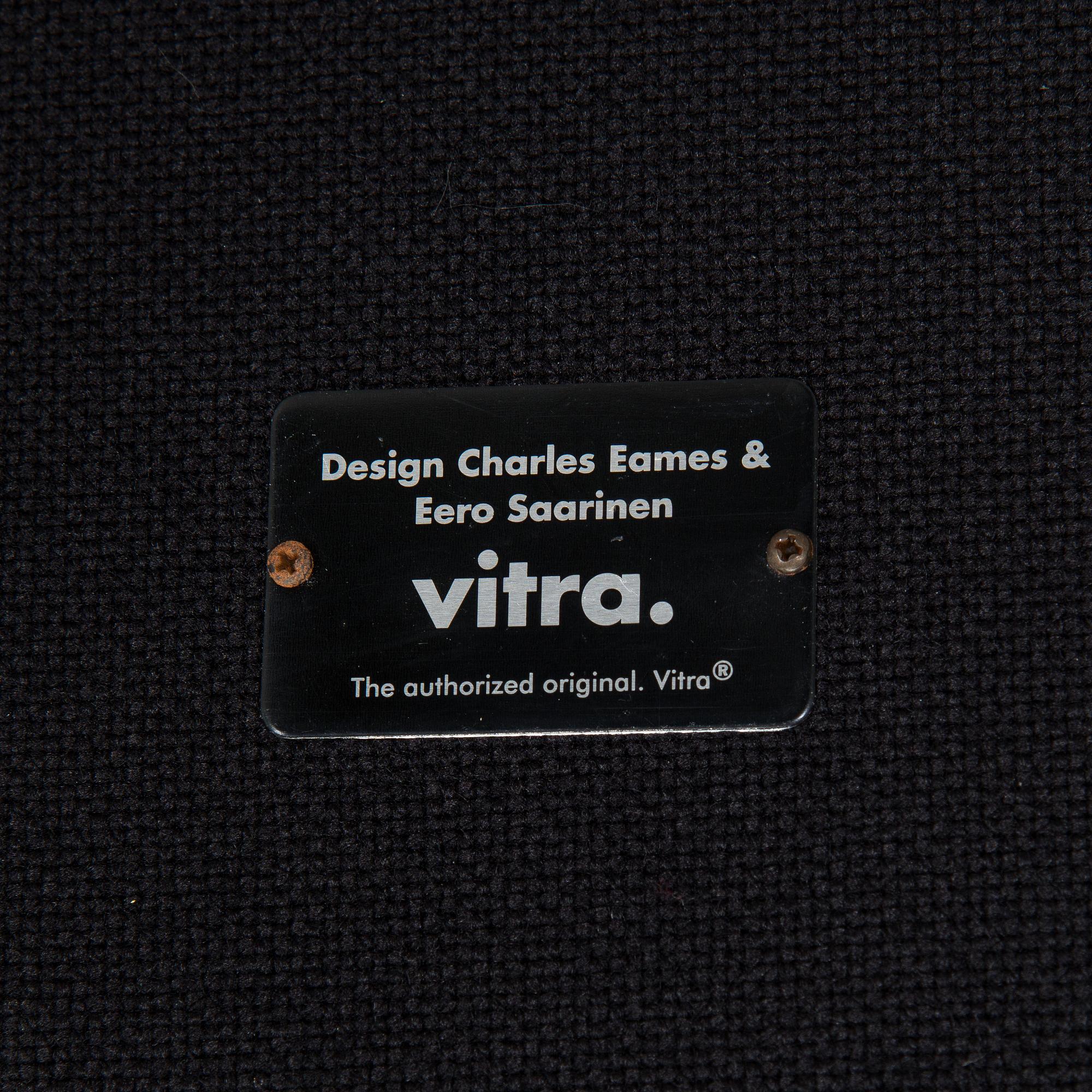 Charles Eames & Eero Saarinen, tuoleja 3 kpl "Organic Chair" Vitra.