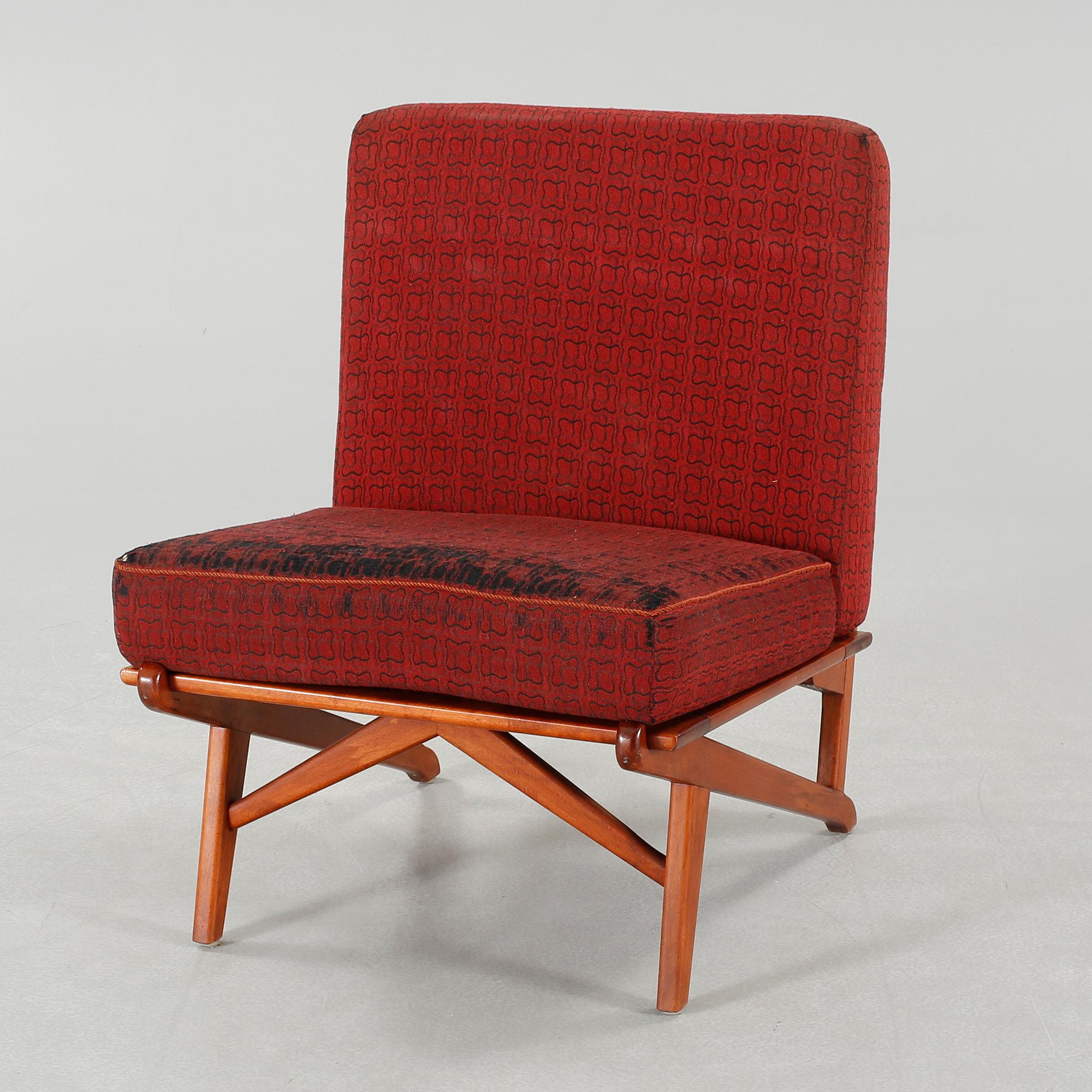A mid 20th century chair.