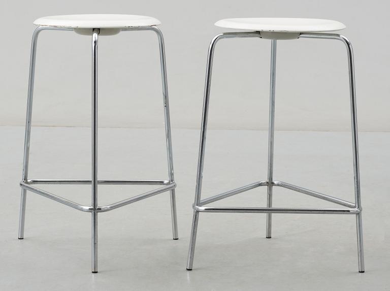 PALLAR / BARSTOLAR, ett par, Arne Jacobsen, Fritz hansen, Danmark, 1974.