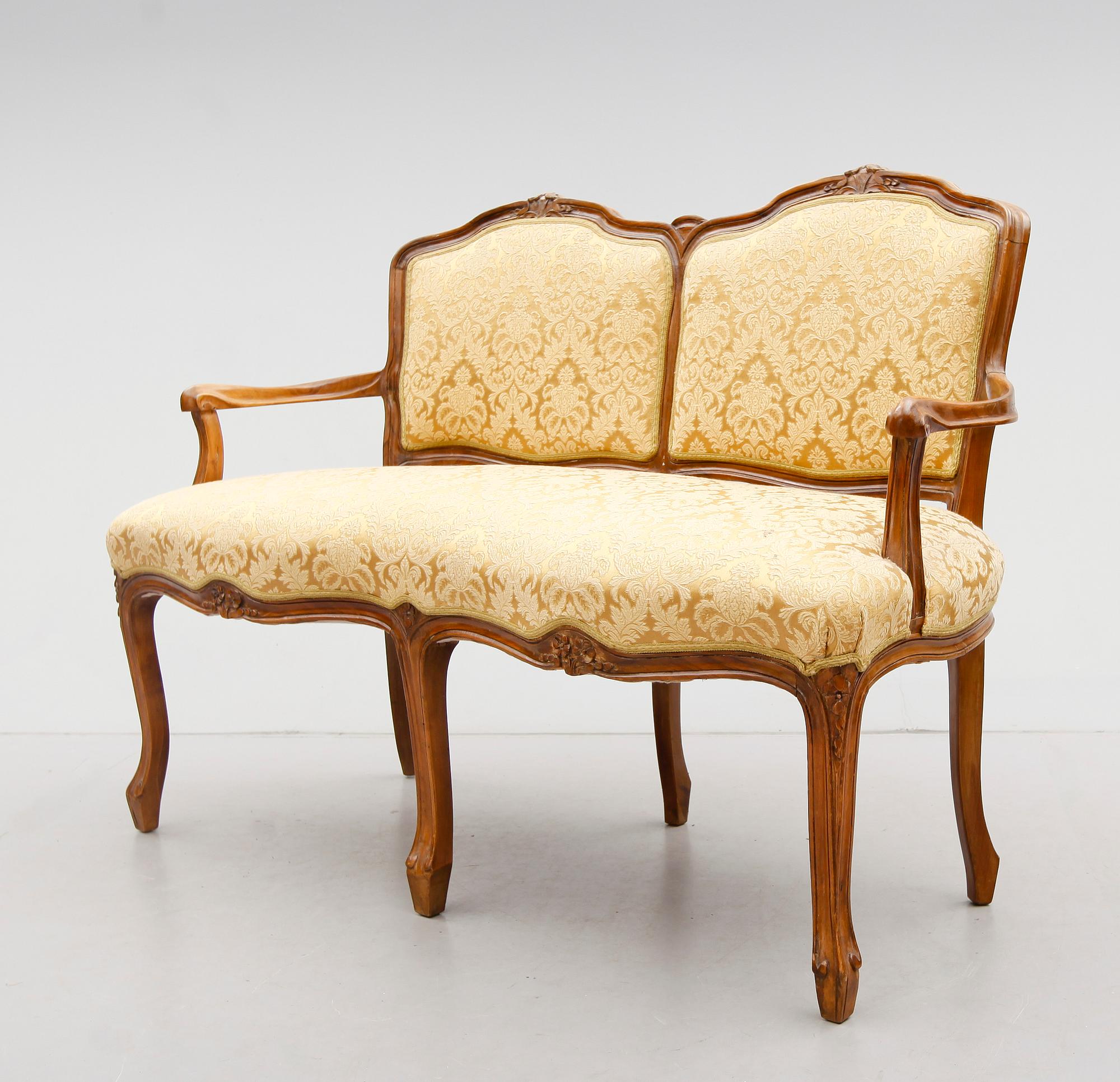 SOFFA, rokokostil, 1900-talets första hälft.