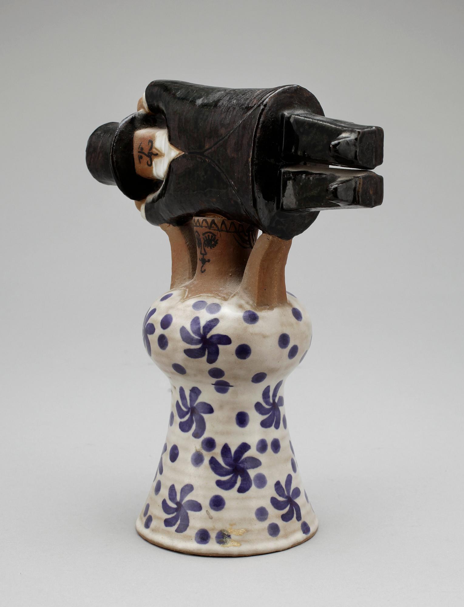 FIGURIN, stengods, Lisa Larson, Gustavsberg, 1960-tal.