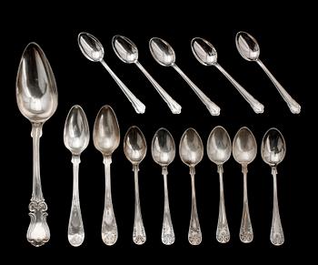 SAMLING BESTICK, silver. Tot vikt 234 g.