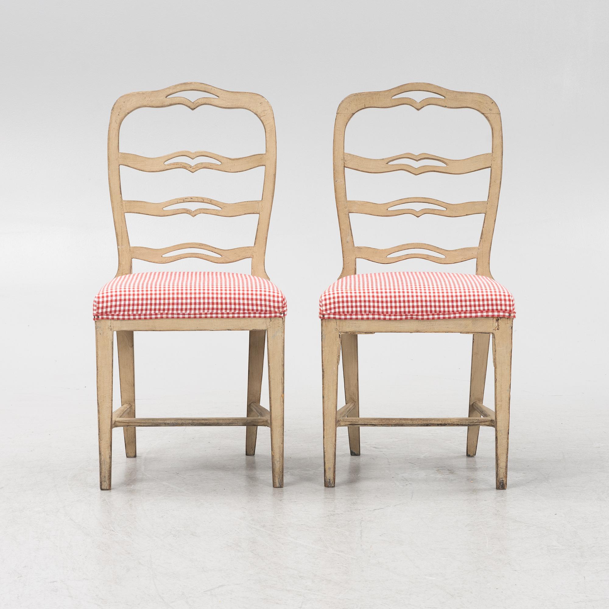 A pair chairs, 19th Century.