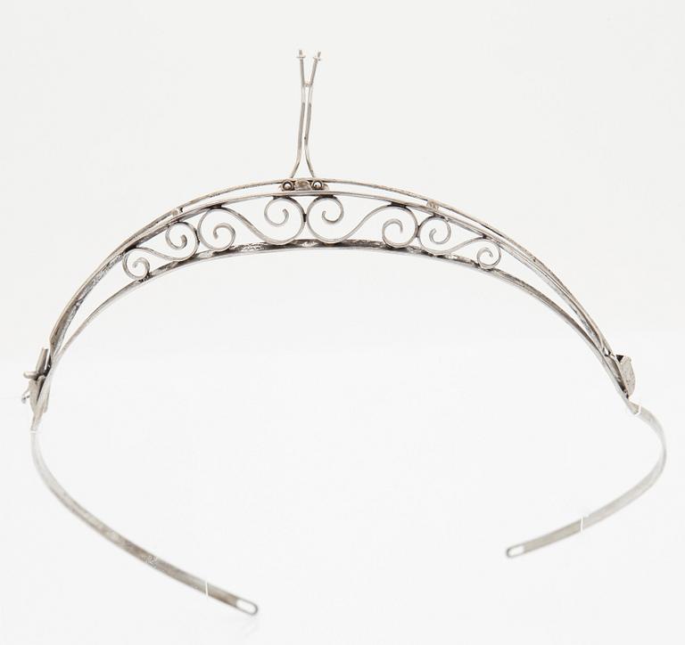 TIARA/HÄNGE/ARMBAND.