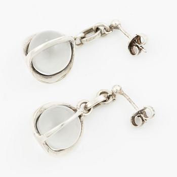 Sven-Erik Högberg, attributed to, a pair of earrings, silver with white stones. Gothenburg.