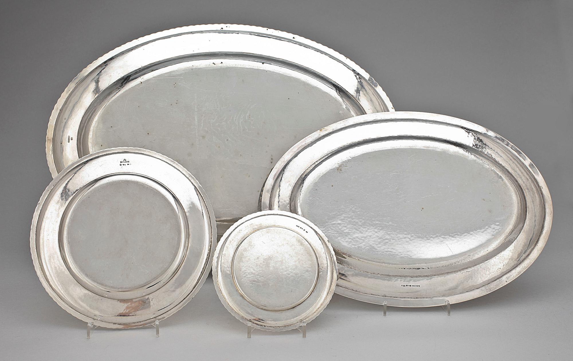 FAT, 4 st, silver, bla C G Hallberg, Stockholm, 1900-talets första hälft. Totalvikt ca 2248 g.