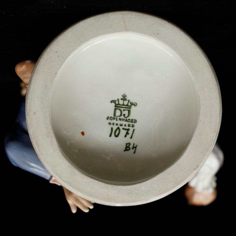 FIGURIN, porslin, Dahl-Jensen. Danmark.