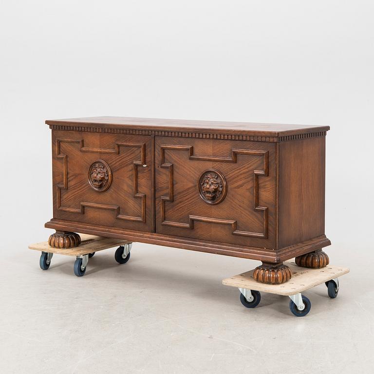 Sideboard Swedish Grace Svenska Möbelfabrikerna i Bodafors, 1920-30-tal.