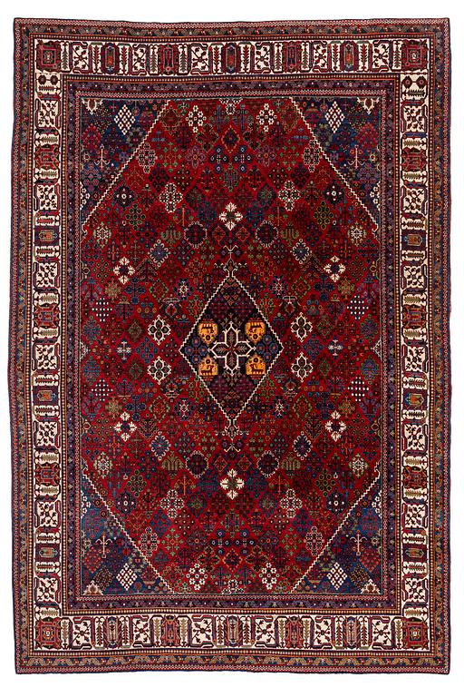 An antique Joshagan carpet, central Persia, c. 308 x 209 cm.