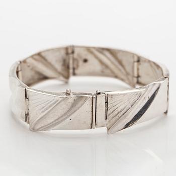 Matti Hyvärinen, bracelet, silver, Sirokoru, Turku.