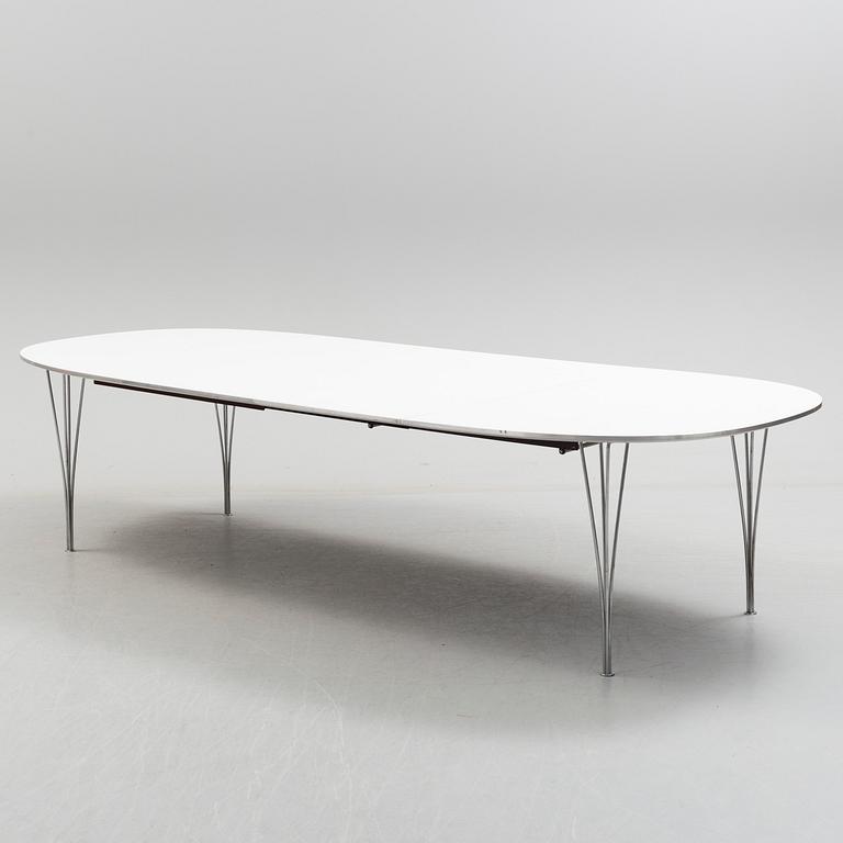 BRUNO MATHSSON & PIET HEIN, matbord, "Superellips" för Fritz Hansen med iläggskivor.