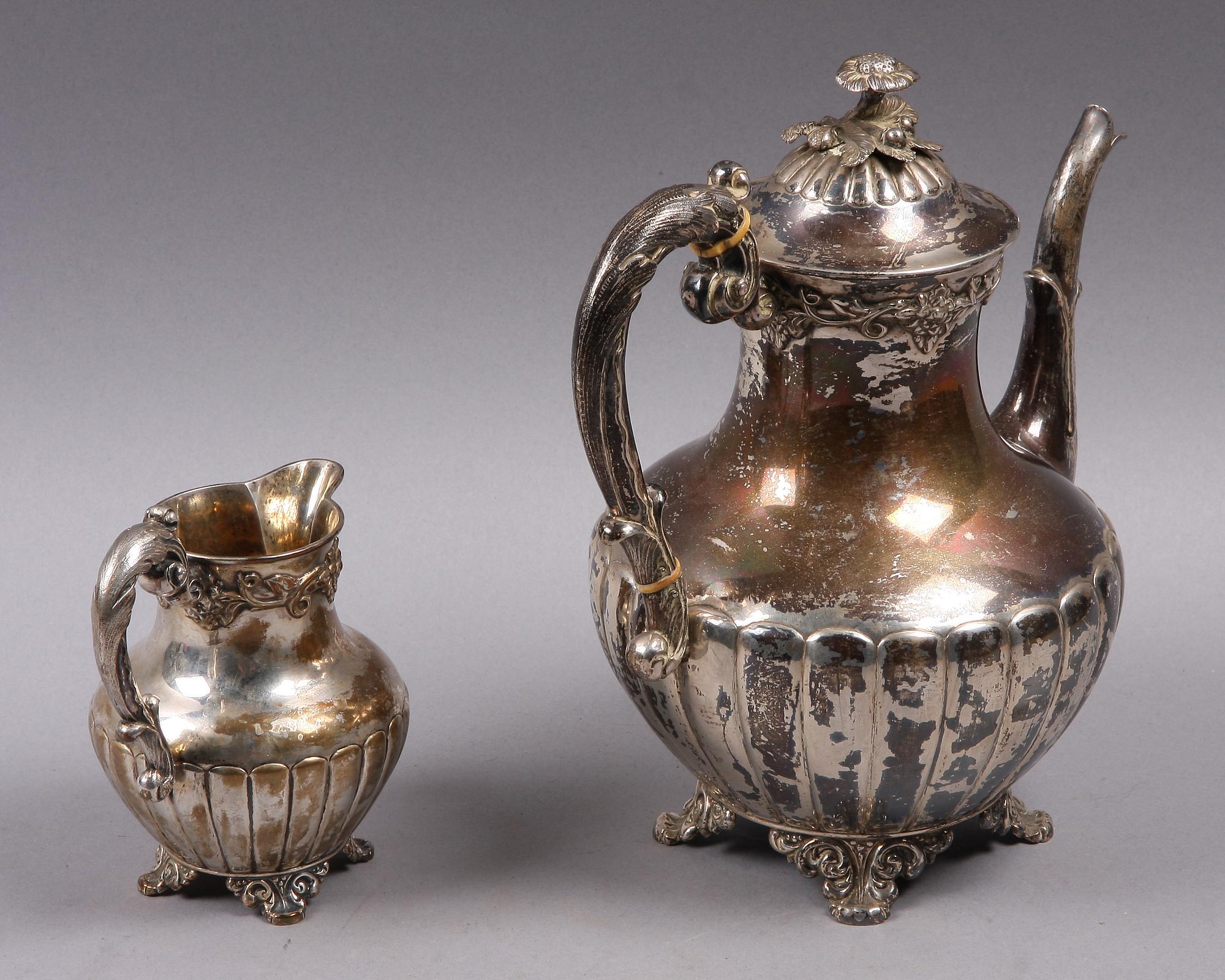 KAFFEKANNA OCH GRÄDDKANNA, silver, Möllenborg, Stockholm 1915.