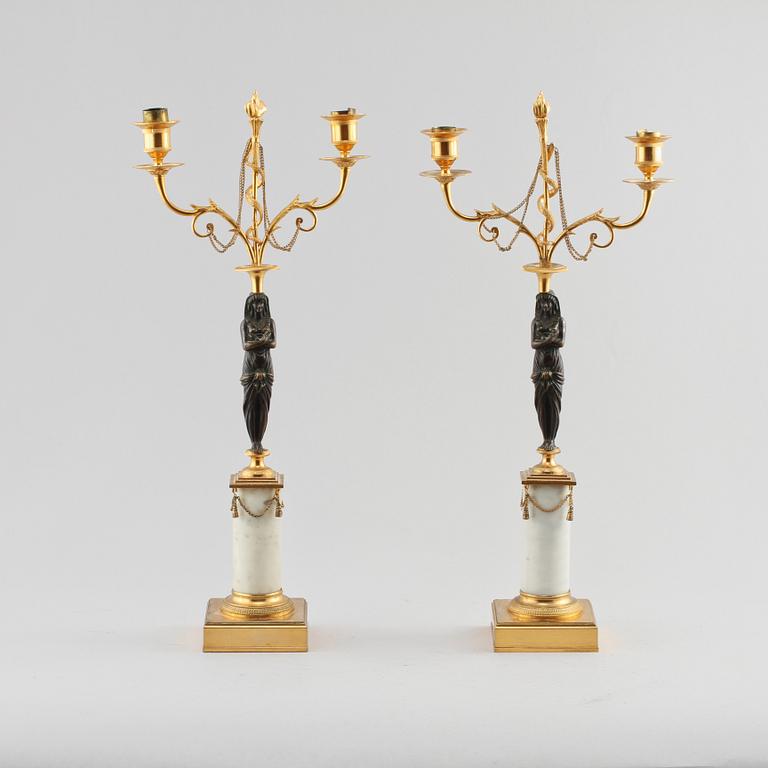 KANDELABRAR, ett par, empirestil, 1900-tal.