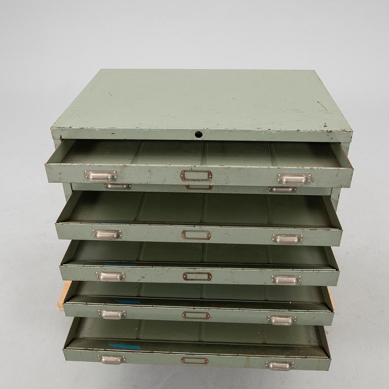 Arkivskåp 1900-talets första hälft/mitt.