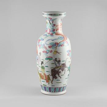 GOLVURNA, porslin, Kina, 1900-tal.