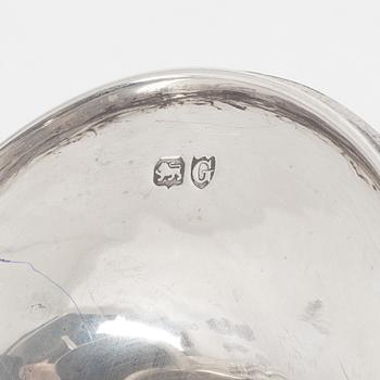 An English silver teapot, mark of Holland, Son & Slater (John Aldwinckle & James Slater), London 1882.