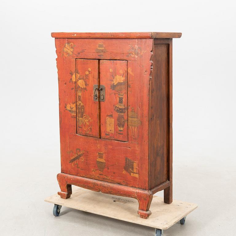 Cabinet China 18th/19th century.