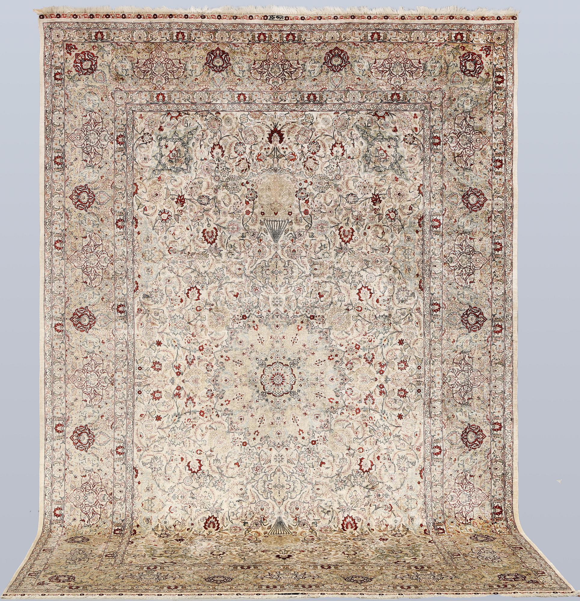 Matta, orientalisk, silke, ca 280 x 184 cm.