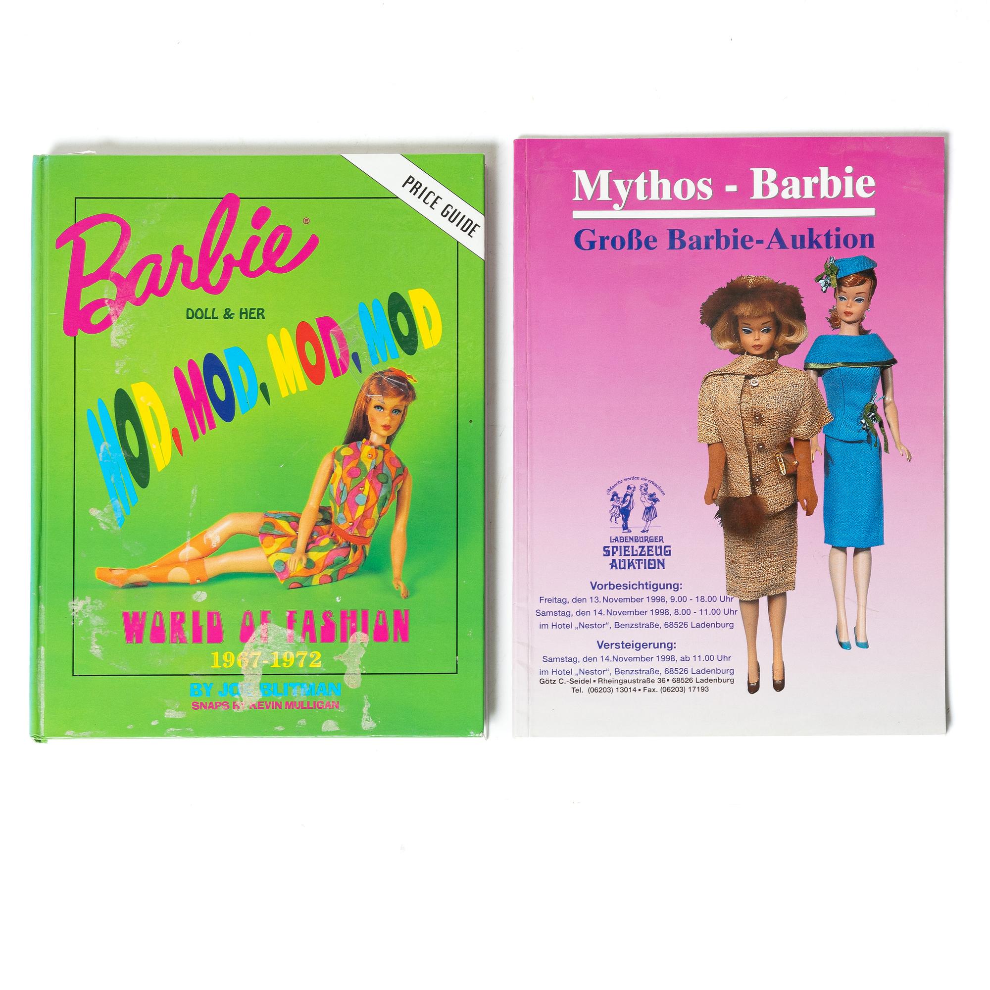 Böcker, Barbie, 16 st,  bland annat, "Barbie - her life and times" & "Barbie Fashion vol I & II".