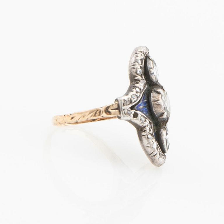 Ring, 18K gold and enamel, set with brilliant-cut diamonds.
