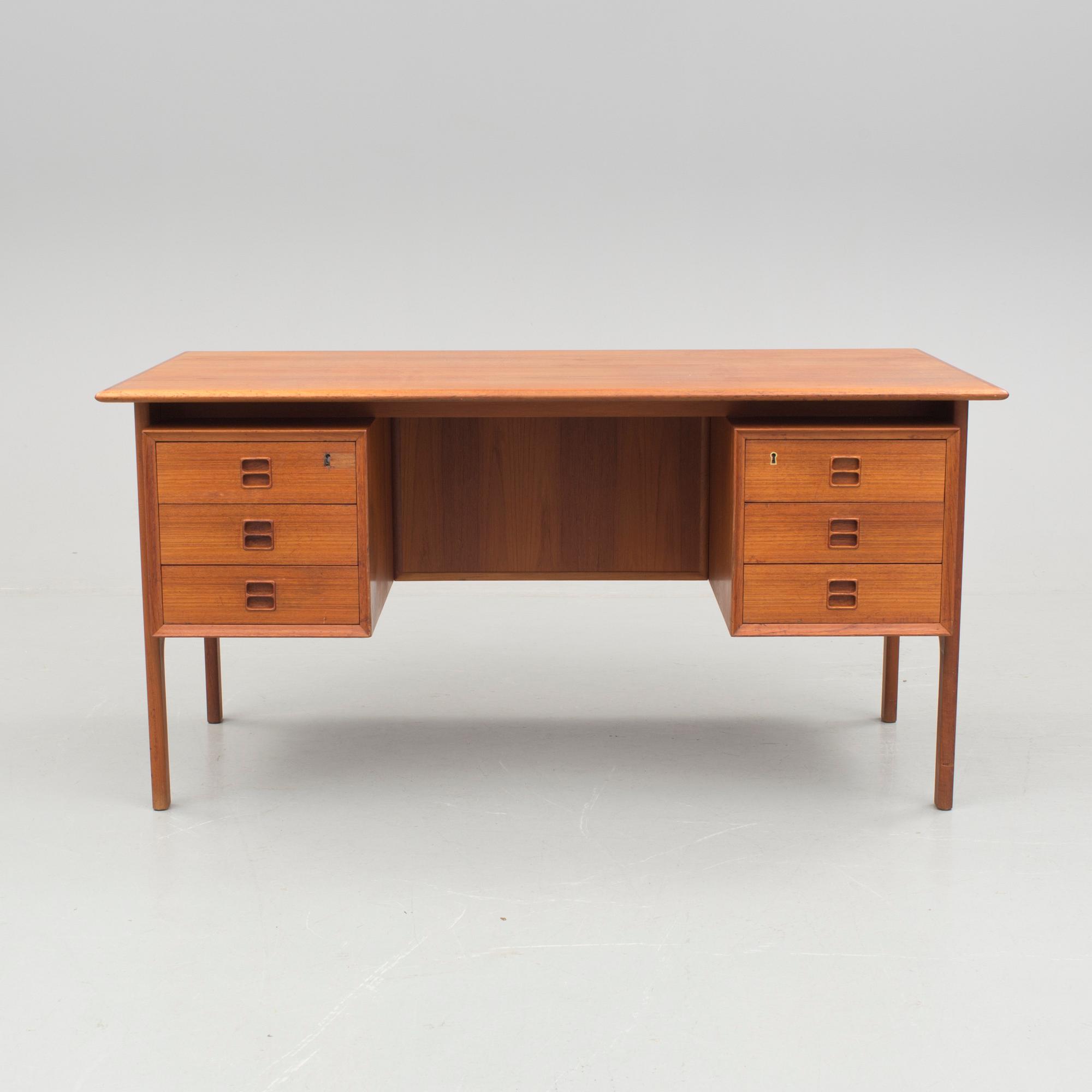 SKRIVBORD, möjligen Arne Vodder, Danmark 1900-talets andra hälft.