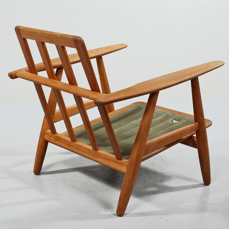 FÅTÖLJ, "GE 240/Cigarren", Hans J Wegner, 1900-talets tredje kvartal.
