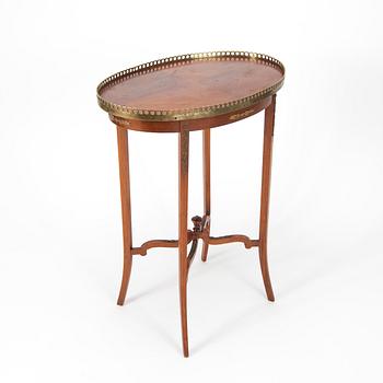 SIDOBORD, 1900-talets första hälft.